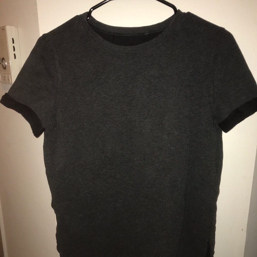 Lululemon grey T shirt